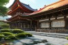 日本大乘佛教的形成背景、发展历程及独特文化价值是什么？